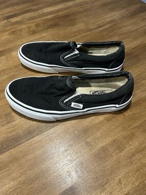 Vans Black & White Classic Slip-On Men's Skate Shoes